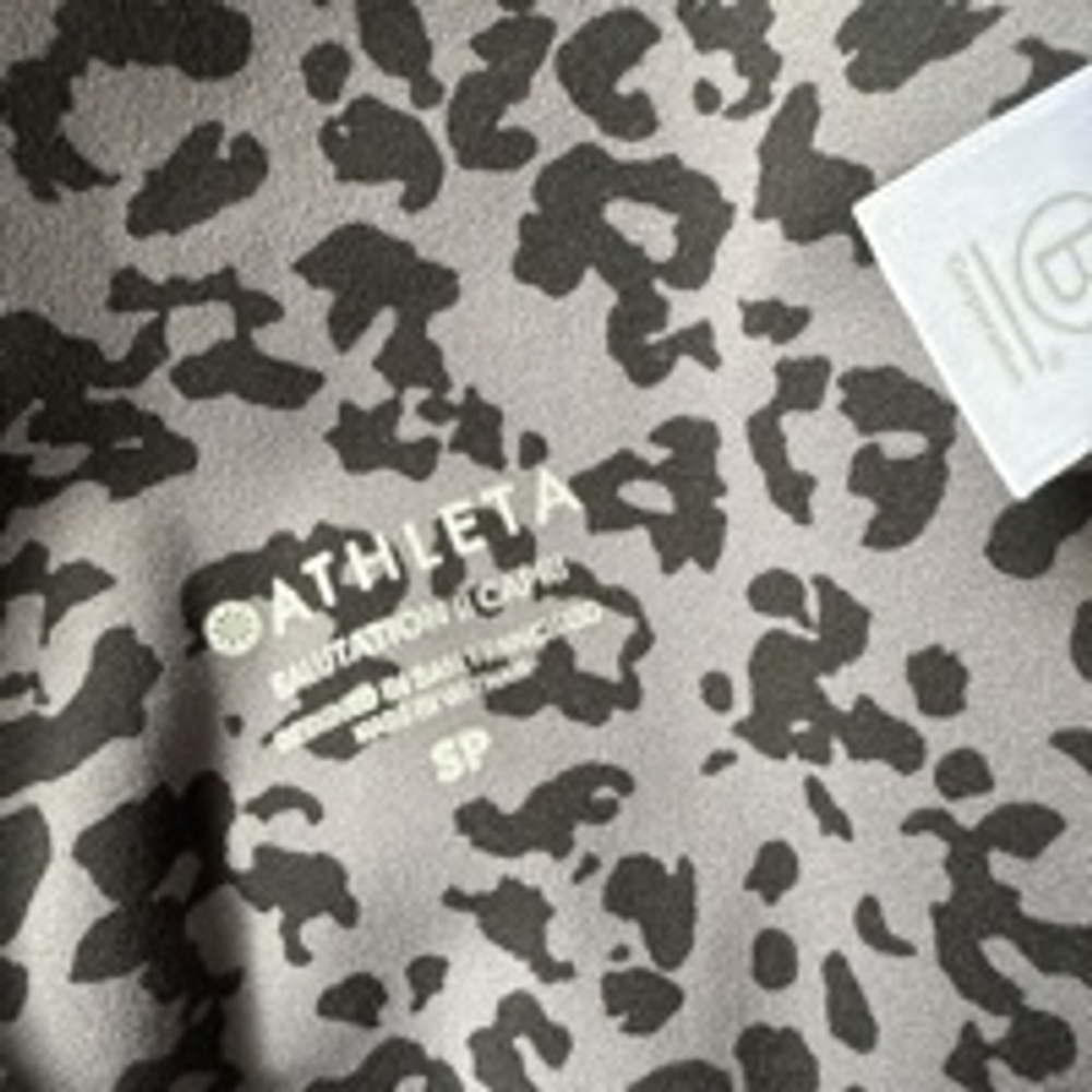 Athleta Salutation Capri size SP small petite animal print breathable - Picture 6 of 10